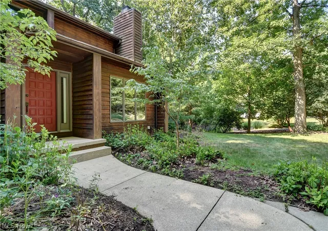 Photo 4 of Single family home for sale at 4431 Oldham Way, Stow, OH 44224 | MLS# 5233973 | Listing updated on 2026-09-02