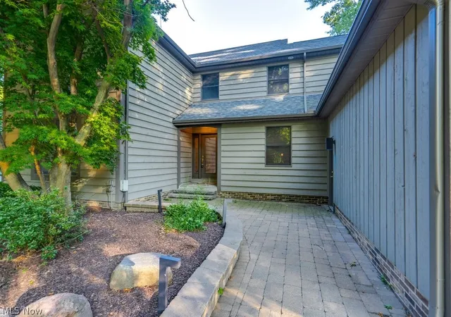 Photo 3 of Single family home for sale at 8458 Barbara Dr, Mentor, OH 44060 | MLS# 5233378 | Listing updated on 2026-09-15