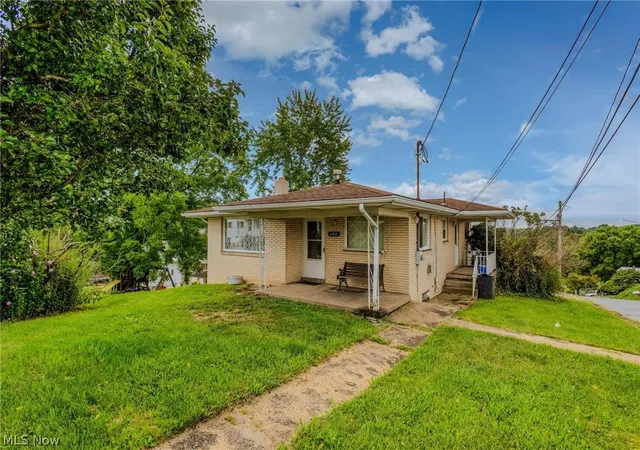 Photo 1 of Single family home for sale at 400 Wayne Ave, Weirton, WV 26062 | MLS# 5234372 | Listing updated on 2026-09-05