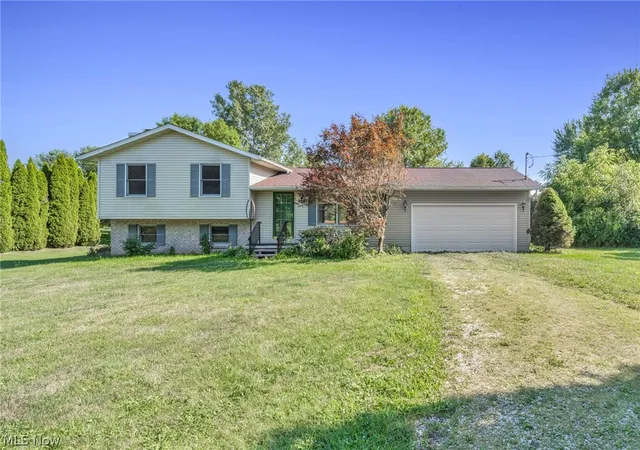 Photo 1 of Sale Pending at 2642 Blake Rd, Wadsworth, OH 44281 | MLS# 5233708 | Listing updated on 2026-09-04