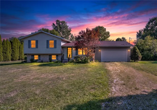 Photo 2 of Sale Pending at 2642 Blake Rd, Wadsworth, OH 44281 | MLS# 5233708 | Listing updated on 2026-09-04