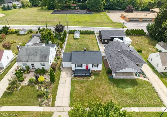 Photo 3 of Sale Pending at 147 Overlook Ave, Wadsworth, OH 44281 | MLS# 5225299 | Listing updated on 2026-09-08