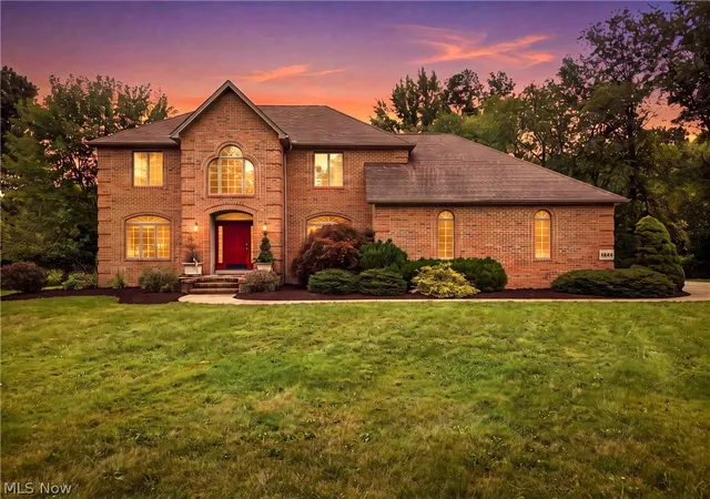 Single family home for sale at 6605 Brookhollow Dr SW, Warren, OH 44481 | MLS# 5234512