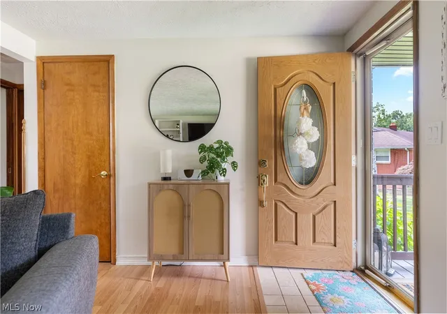Photo 2 of Sale Pending at 1516 Gulling Ave, Louisville, OH 44641 | MLS# 5234197 | Listing updated on 2026-09-12