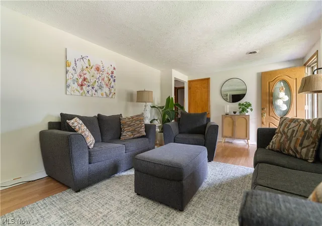 Photo 4 of Single family home for sale at 1516 Gulling Ave, Louisville, OH 44641 | MLS# 5234197 | Listing updated on 2026-10-27