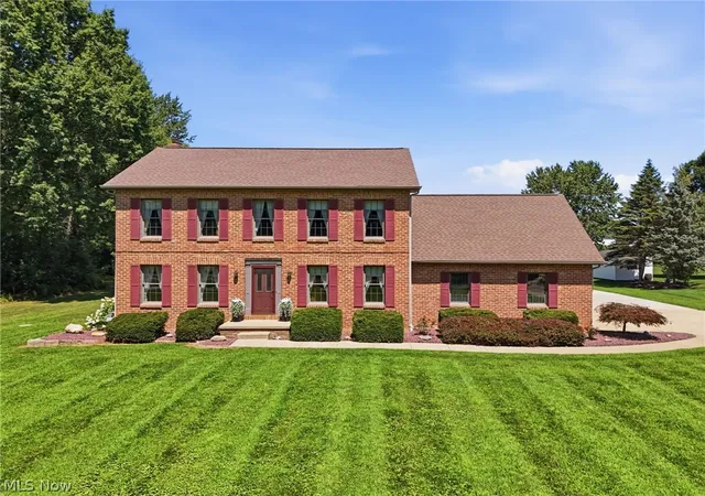 Photo 1 of Single family home for sale at 558 Thornberry Trl, North Lima, OH 44452 | MLS# 5233557 | Listing updated on 2026-10-01