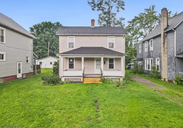 Photo 1 of Single family home for sale at 225 W Indiana Ave, Sebring, OH 44672 | MLS# 5234483 | Listing updated on 2026-10-01