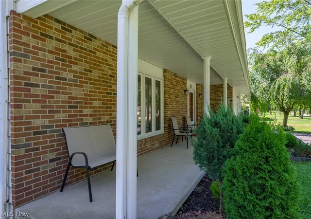 Photo 3 of Sale Pending at 175 Carolyn Ave, Cortland, OH 44410 | MLS# 5234594 | Listing updated on 2026-10-06