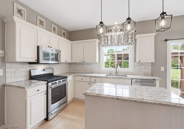 Photo 2 of Single family home for sale at 533 Continental Dr, Northfield, OH 44067 | MLS# 5232479 | Listing updated on 2026-10-01
