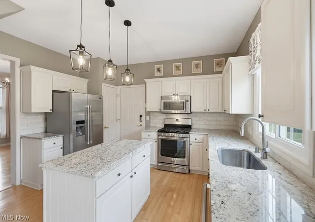 Photo 3 of Single family home for sale at 533 Continental Dr, Northfield, OH 44067 | MLS# 5232479 | Listing updated on 2026-10-01
