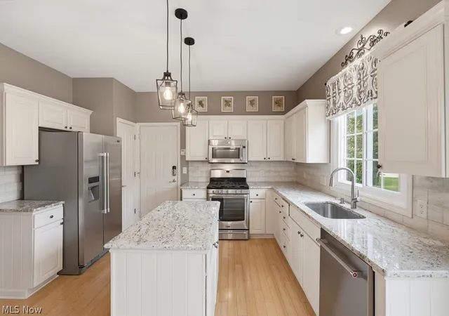 Photo 3 of Single family home for sale at 533 Continental Dr, Northfield, OH 44067 | MLS# 5232479 | Listing updated on 2026-10-01