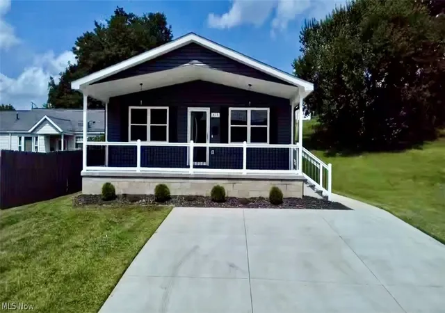 Photo 1 of Single family home for sale at 613 21st Street, Vienna, WV 26105 | MLS# 5228939 | Listing updated on 2026-09-04