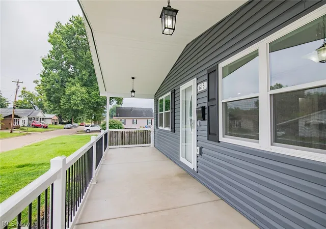 Photo 3 of Single family home for sale at 613 21st Street, Vienna, WV 26105 | MLS# 5228939 | Listing updated on 2026-09-04