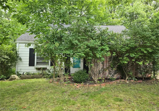 Photo 1 of Single family home for sale at 625 Edgewood Dr, Kent, OH 44240 | MLS# 5234675 | Listing updated on 2026-09-14