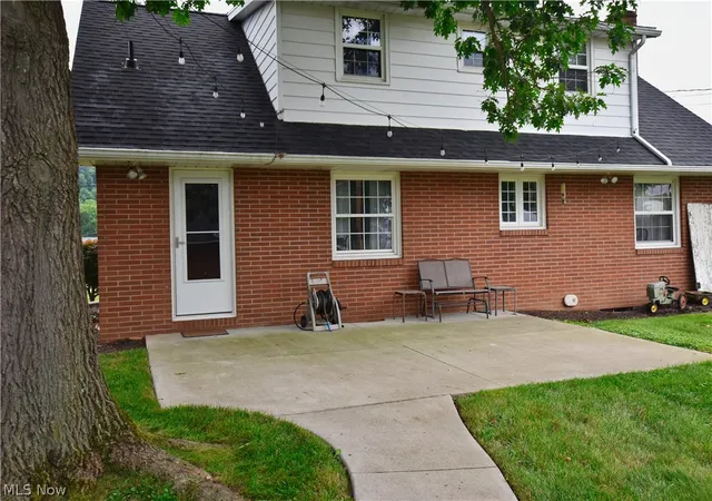 Photo 2 of Single family home for sale at 825 4th Street Sw, New Philadelphia, OH 44663 | MLS# 5234090 | Listing updated on 2026-09-25