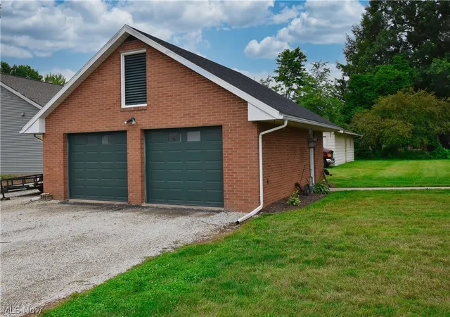 Photo 3 of Single family home for sale at 825 4th Street SW, New Philadelphia, OH 44663 | MLS# 5234090 | Listing updated on 2026-09-25