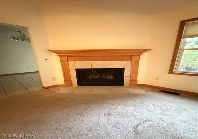 Listing Photo 4 - Condo for sale in building located at 1437 Waters Edge Dr, Akron, OH 44313