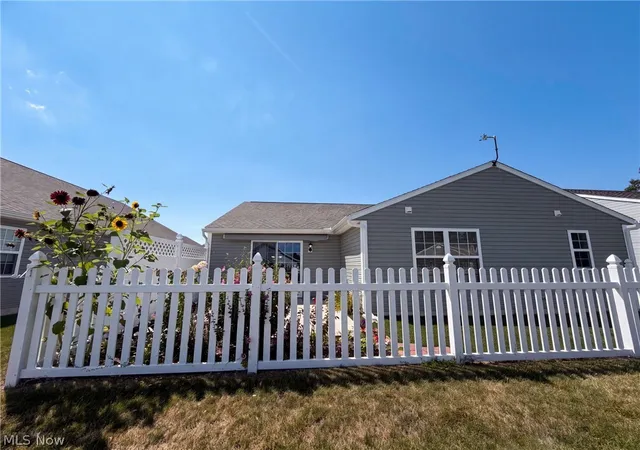 Photo 19 of Sale Pending at 159 Prestwyck Ln, Elyria, OH 44035 | MLS# 5234759 | Listing updated on 2026-09-04