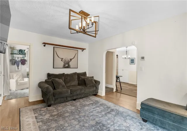 Photo 3 of Single family home for sale at 192 W 5th Street, Salem, OH 44460 | MLS# 5233382 | Listing updated on 2026-09-08