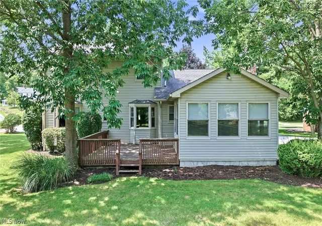 Photo 2 of Single family home for sale at 7645 Locust Ln, Youngstown, OH 44514 | MLS# 5234376 | Listing updated on 2026-09-10