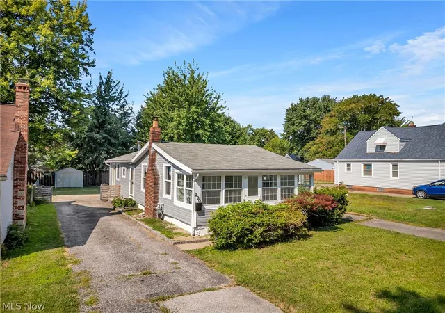 Photo 1 of Single family home for sale at 290 E 317th Street, Willowick, OH 44095 | MLS# 5234752 | Listing updated on 2026-09-09