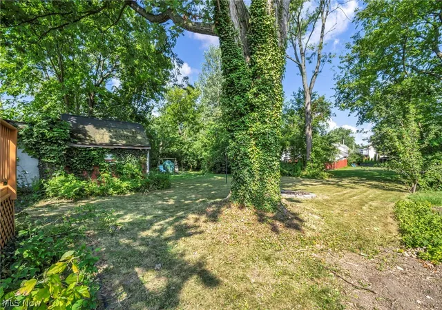 Photo 3 of Single family home for sale at 175 E Walnut Ave, Painesville, OH 44077 | MLS# 5234788 | Listing updated on 2026-09-13