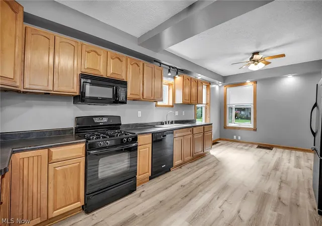 Photo 4 of Single family home for sale at 175 E Walnut Ave, Painesville, OH 44077 | MLS# 5234788 | Listing updated on 2026-09-13