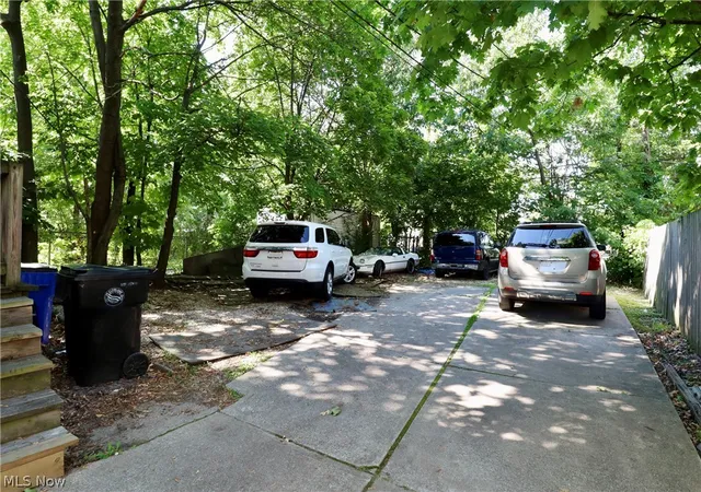 Listing Photo 4 - Condo for sale in building located at 11109 Revere Ave, Cleveland, OH 44105