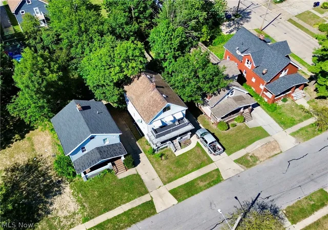 Listing Photo 2 - Condo for sale in building located at 11109 Revere Ave, Cleveland, OH 44105