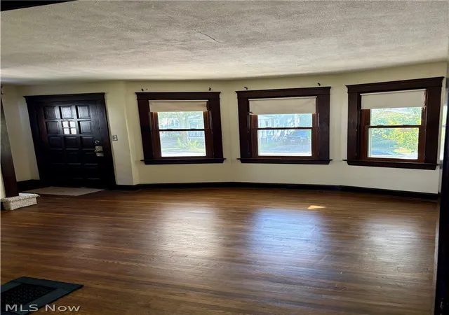 Photo 3 of Single family home for sale at 1421 Rio St, Lakewood, OH 44107 | MLS# 5234604 | Listing updated on 2026-09-12