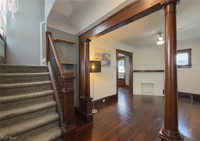 Photo 3 of Single family home for sale at 3323 Highview Ave, Cleveland, OH 44109 | MLS# 5233325 | Listing updated on 2026-09-28
