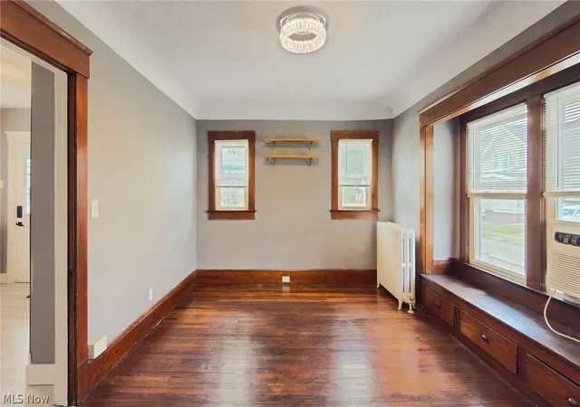 Photo 4 of Single family home for sale at 3323 Highview Ave, Cleveland, OH 44109 | MLS# 5233325 | Listing updated on 2026-09-28