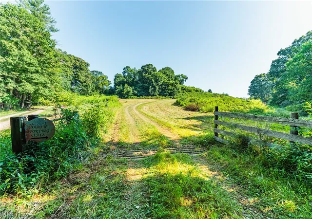 Photo 3 of Sale Pending at Township Rd 427, Coshocton, OH 43812 | MLS# 5233716 | Listing updated on 2026-09-14