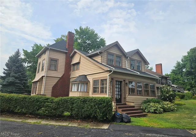 Photo 2 of Sale Pending at 24 Villa Beach, Cleveland, OH 44110 | MLS# 5234884 | Listing updated on 2026-09-12