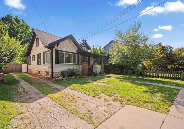 Photo 3 of Single family home for sale at 906 Lakeview Dr, Parkersburg, WV 26104 | MLS# 5234052 | Listing updated on 2026-09-09