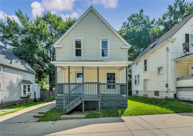 Photo 3 of Single family home for sale at 181 Spellman Ct, Akron, OH 44305 | MLS# 5233810 | Listing updated on 2026-09-09