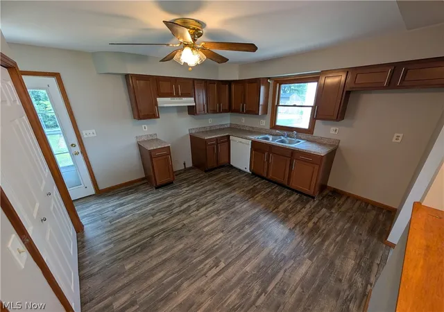 Photo 3 of Sale Pending at 322 Pasadena Ave, Elyria, OH 44035 | MLS# 5234920 | Listing updated on 2026-09-09
