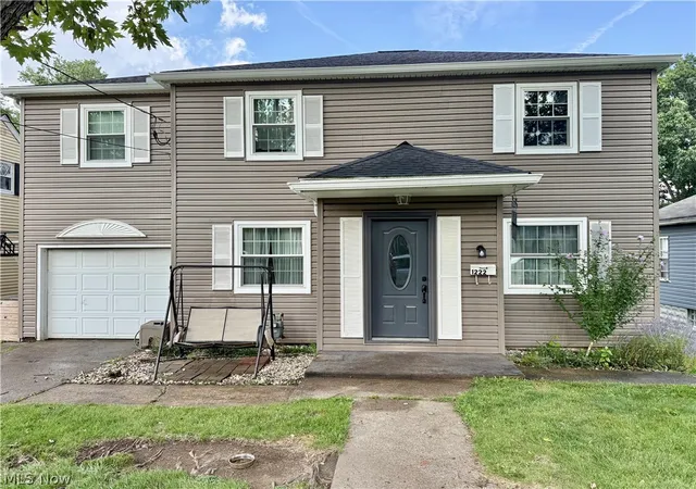 Photo 1 of Single family home for sale at 1222 Euclid Ave, Weirton, WV 26062 | MLS# 5232157 | Listing updated on 2026-09-11