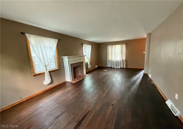 Photo 2 of Single family home for sale at 1222 Euclid Ave, Weirton, WV 26062 | MLS# 5232157 | Listing updated on 2026-09-11