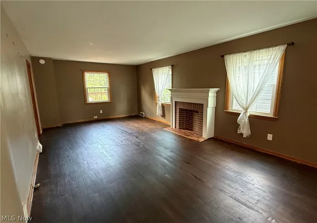 Photo 3 of Single family home for sale at 1222 Euclid Ave, Weirton, WV 26062 | MLS# 5232157 | Listing updated on 2026-09-11
