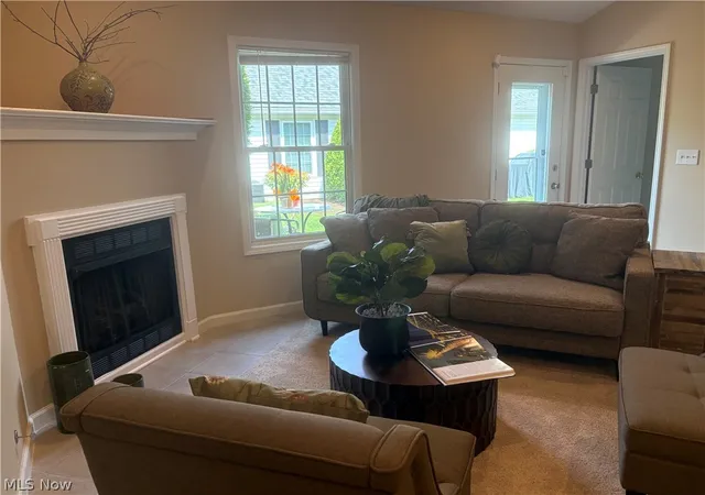 Listing Photo 4 - Condo for sale in building located at 424 Harbor Ridge Ln, Fairport Harbor, OH 44077