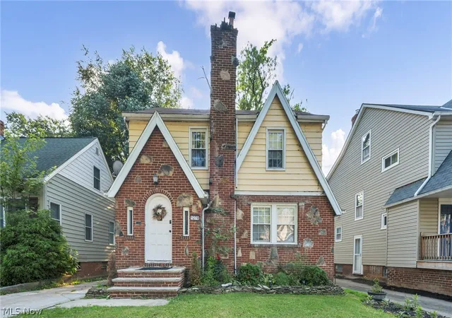 Photo 1 of Single family home for sale at 1270 Plainfield Rd, Cleveland, OH 44121 | MLS# 5234037 | Listing updated on 2026-09-12