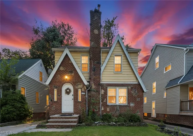 Photo 3 of Single family home for sale at 1270 Plainfield Rd, Cleveland, OH 44121 | MLS# 5234037 | Listing updated on 2026-09-12