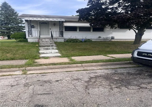 Photo 1 of Single family home for sale at 1000 Beacon St, Springfield, OH 45505 | MLS# 5234978 | Listing updated on 2026-09-09