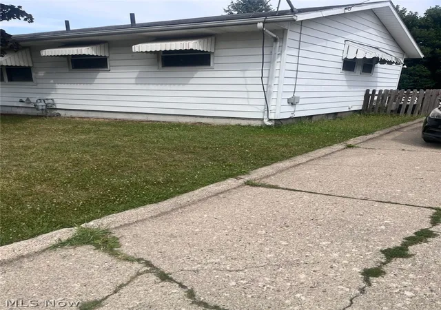 Photo 4 of Single family home for sale at 1000 Beacon St, Springfield, OH 45505 | MLS# 5234978 | Listing updated on 2026-09-25