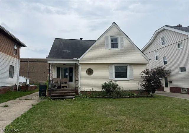 Photo 3 of Single family home for sale at 9512 Dorothy Ave, Cleveland, OH 44125 | MLS# 5235014 | Listing updated on 2026-09-02