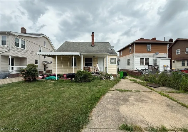 Photo 3 of Single family home for sale at 9512 Dorothy Ave, Cleveland, OH 44125 | MLS# 5235014 | Listing updated on 2026-09-02