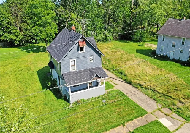 Photo 3 of Single family home for sale at 280 Austin Ave Nw, Warren, OH 44485 | MLS# 5234986 | Listing updated on 2026-09-10