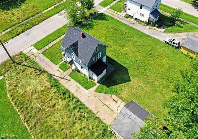 Photo 4 of Single family home for sale at 280 Austin Ave NW, Warren, OH 44485 | MLS# 5234986 | Listing updated on 2026-09-10