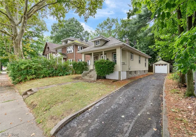 Photo 2 of Single family home for sale at 602 Blaine Ave, Akron, OH 44310 | MLS# 5235038 | Listing updated on 2026-09-06